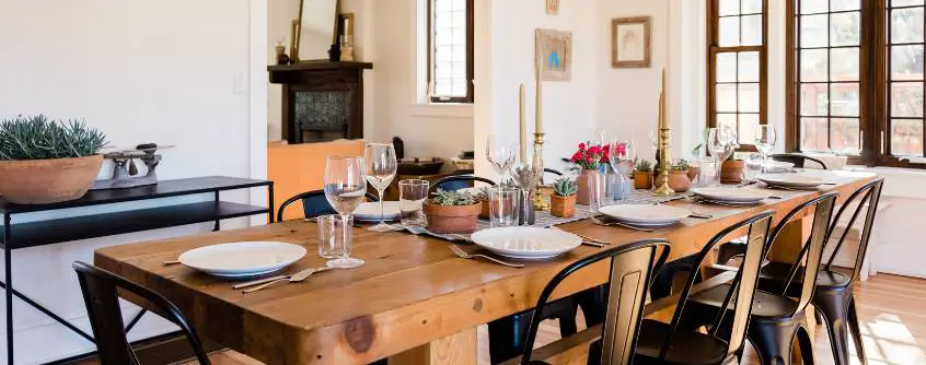 How Much Space Do You Need for Chairs around a Table hdr