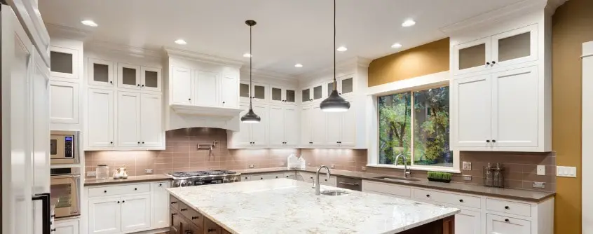 15 Kitchen Soffit Decor Ideas to Enhance Your Kitchen