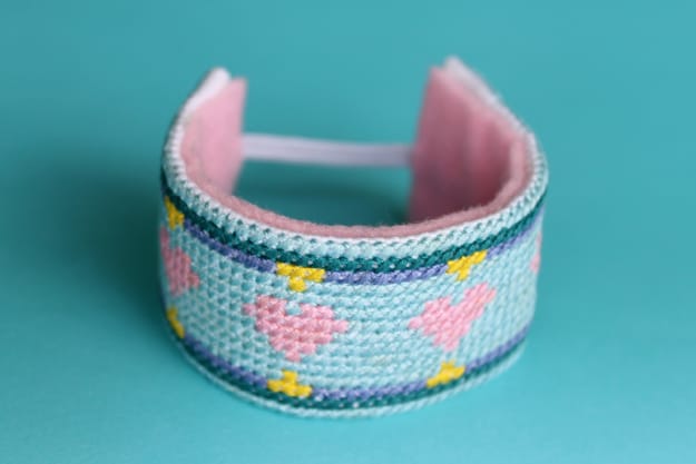 cross-stitch-bracelet-diy