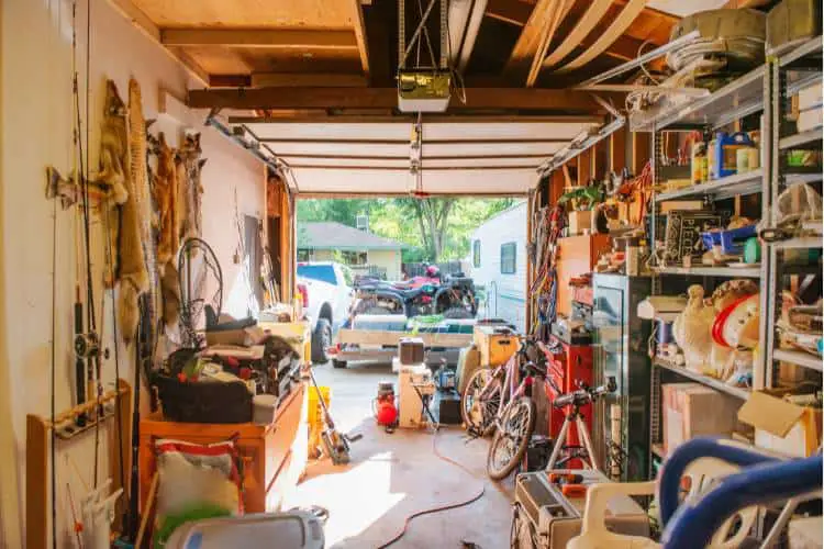 declutering your garage