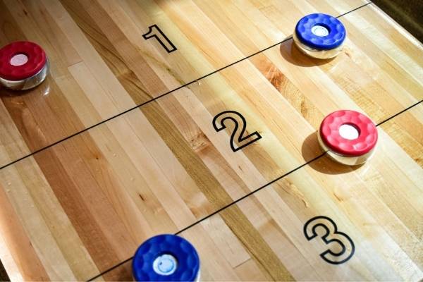 diy-shuffleboard-table